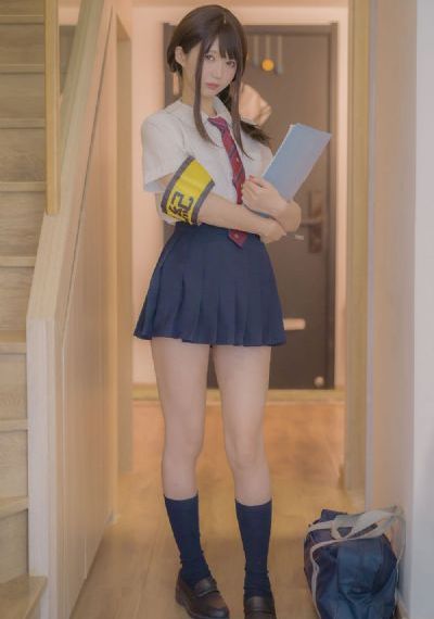 被各种陌生人np调教灌尿_4K在线视频观看