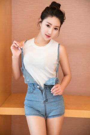 一遍亲上面一面膜免费_DVD高清在线观看