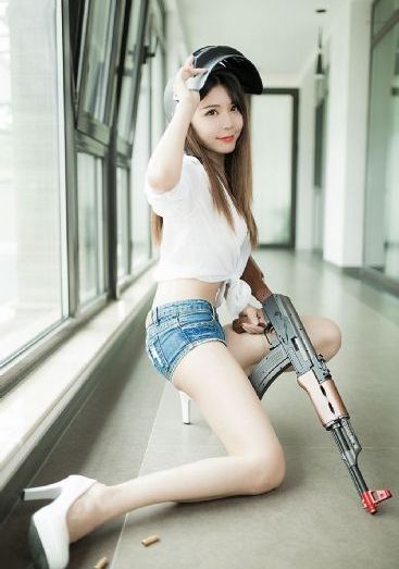 女警花被扒内裤侮辱调教作文_4K在线播放观看