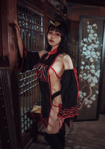 迪丽热巴文胸和三角裤_HD在线观看