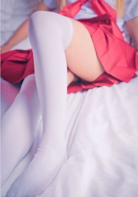 直播衣服女主播纯欲超显身材_HD完整在线观看